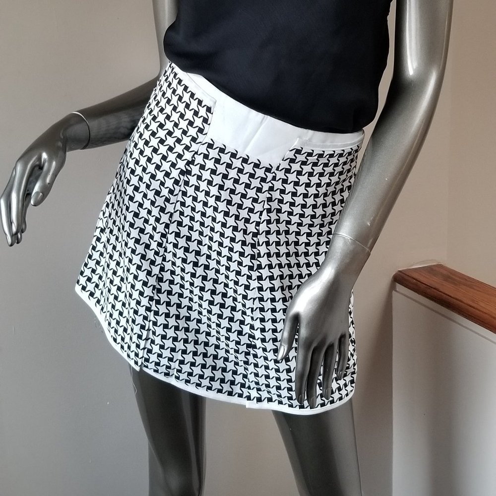 Houndstooth skirt